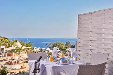 Grecian Park Hotel, Room