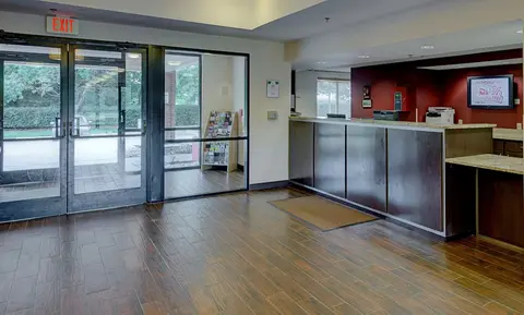 Red Roof Inn PLUS+ Raleigh Downtown – NCSU/Conv Center, Lobby lounge