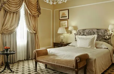 Hotel Grande Bretagne, a Luxury Collection Hotel, Athens, Room