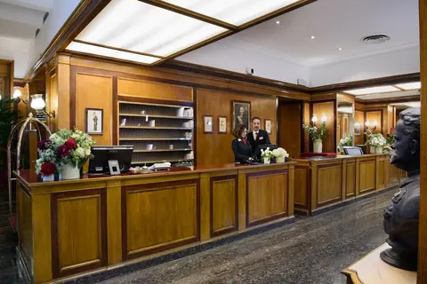 Bettoja Hotel Massimo D'Azeglio, Reception