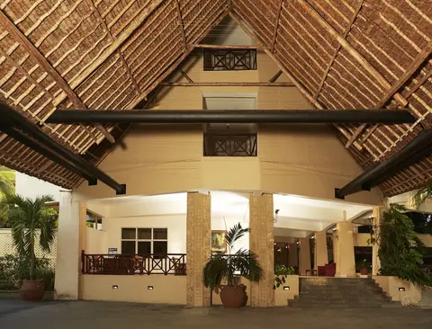 Neptune Beach Resort, Property entrance
