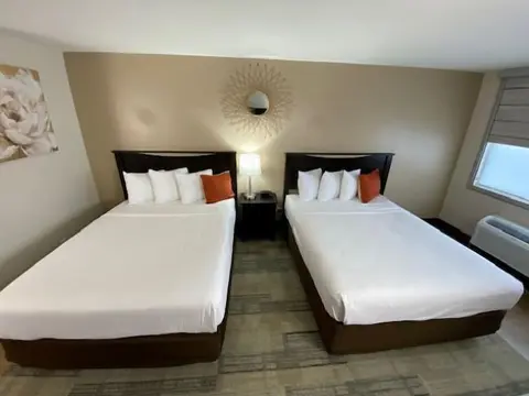 Stanford Inn & Suites Anaheim, Room