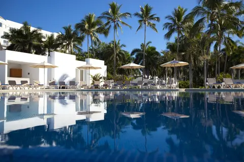 Krystal Vallarta, Outdoor pool