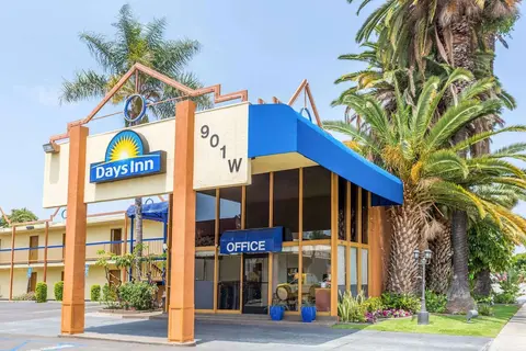 Days Inn by Wyndham Los Angeles LAX/VeniceBch/Marina DelRay, Exterior