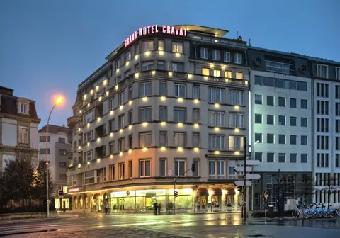 Grand Hotel Cravat, Exterior