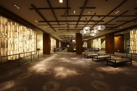 Keio Plaza Hotel Tokyo, Lobby