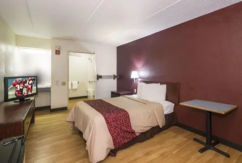 Red Roof Inn Atlanta - Norcross, Room