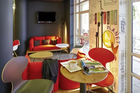 ibis London Greenwich, Lobby sitting area