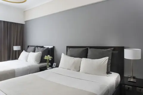 Rochester Classic, Room