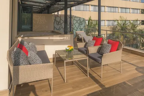 Sarova Panafric Hotel, Balcony