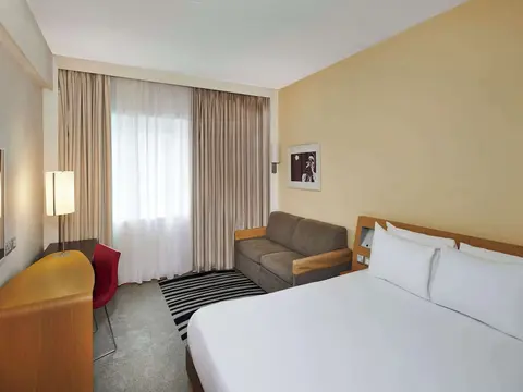 Novotel London West, Room