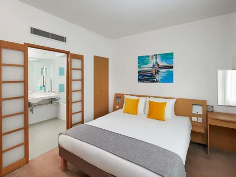 Novotel London West, Room