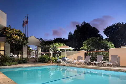 Four Points by Sheraton San Francisco Bay Bridge, Pool