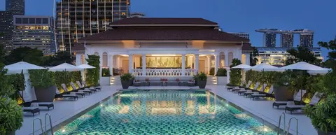 Raffles Singapore, Pool