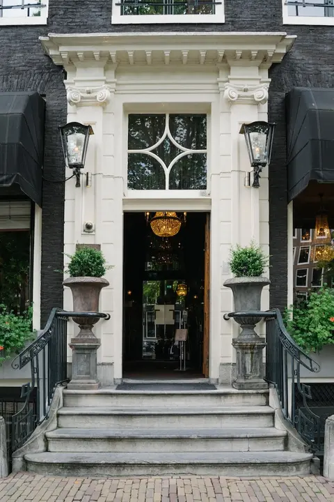 The Pavilions Amsterdam, The Toren, Front of property