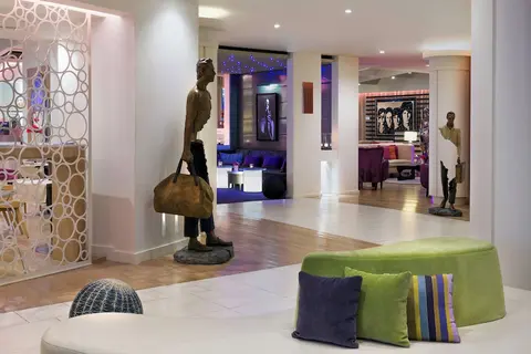 Hotel N'vY, Lobby