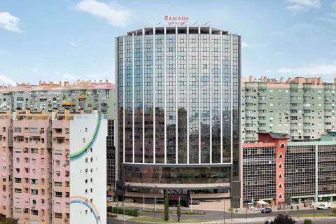 Ramada by Wyndham Lisbon, Exterior