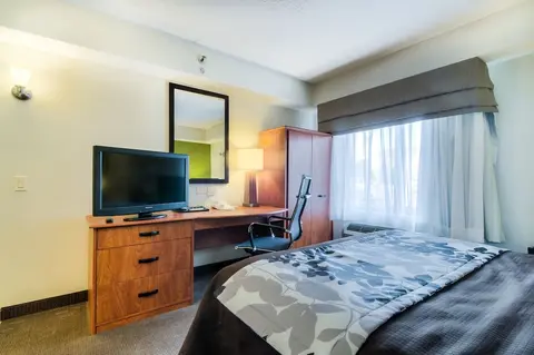 Sleep Inn Midway Airport Bedford Park, Room
