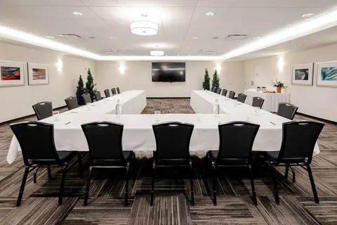 The Crimson Jasper, Meeting facility