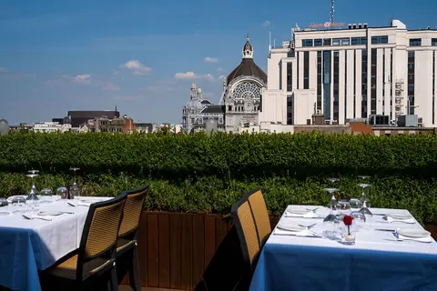 Hyllit Hotel, Restaurant