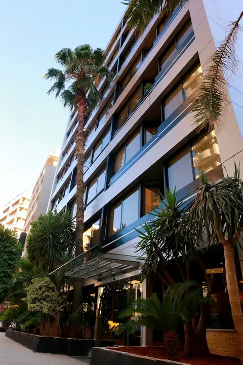 Imperial Suites Hotel, Exterior