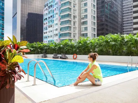 Novotel Century Hong Kong, Pool