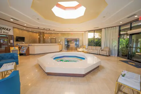Boca Plaza by Lowkl, Lobby