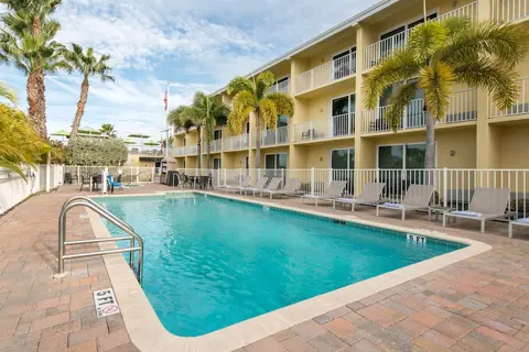 Treasure Island Hotel and Marina, Room