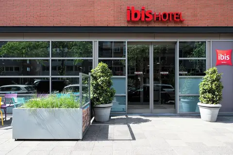 ibis Amsterdam Centre Stopera, Front of property