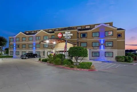 Best Western Plus Arlington North Hotel & Suites, Exterior