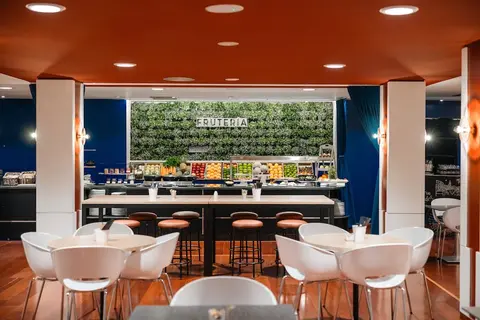 voco Madrid Retiro by IHG, Breakfast meal