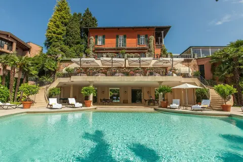 Villa Principe Leopoldo, Outdoor pool