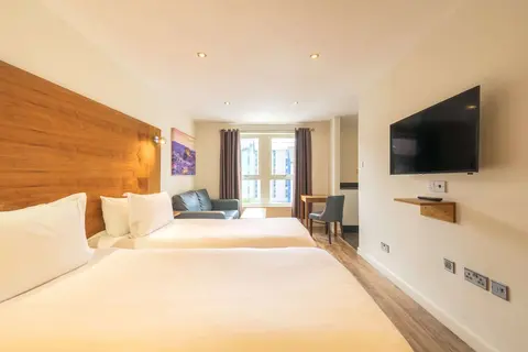Holyrood Aparthotel, Room