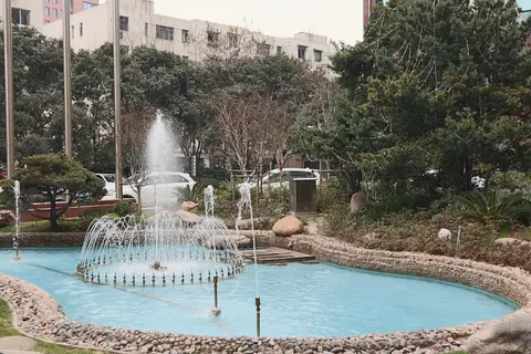 Jin Jiang Pine City Hotel, Garden