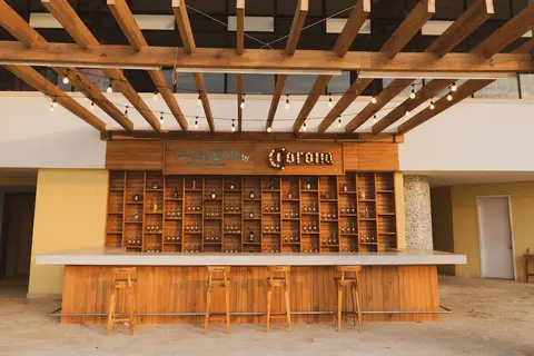 Las Americas Casa de Playa, Bar (on property)