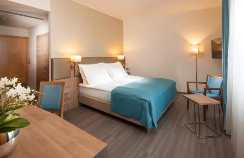 Holiday Inn Prague Congress Centre by IHG, Room