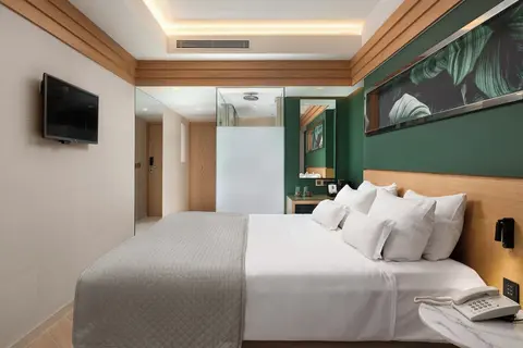 Hotel Mediterranean, Room