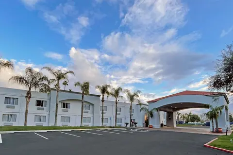 Hourglass Hotel, Trademark Collection by Wyndham, Exterior