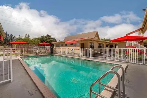 Fort Lauderdale Gardens Inn & Suites, Exterior