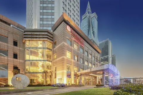 Ramada Plaza Pudong, Exterior
