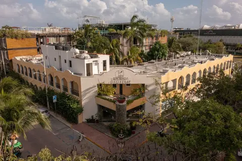 Hotel Hacienda Paradise, Exterior
