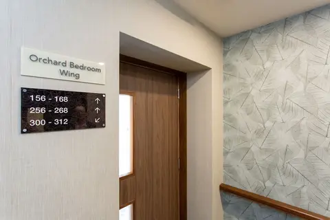 DoubleTree by Hilton Hotel - Nottingham Gateway, Interior entrance