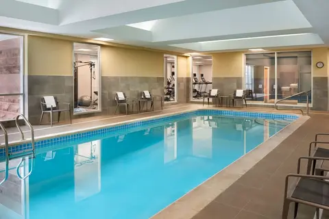 Courtyard by Marriott Toronto Markham, Pool