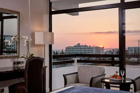 Grecian Bay Hotel, Room