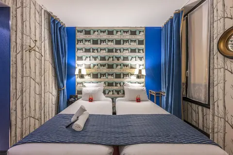 Hôtel Sacha, Room