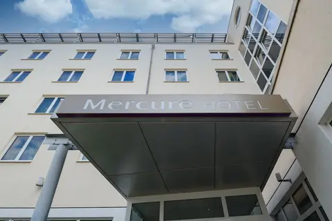 Mercure Neu-Isenburg, Front of property