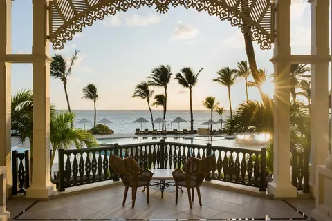 The Residence Mauritius, Lobby sitting area