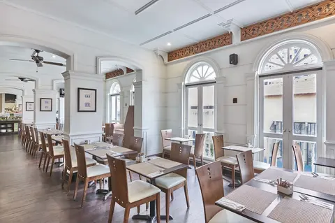 Village Hotel Albert Court by Far East Hospitality, Restaurant