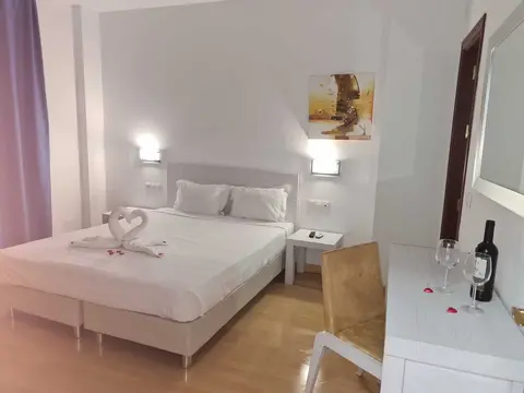 Hotel Trafalgar, Room