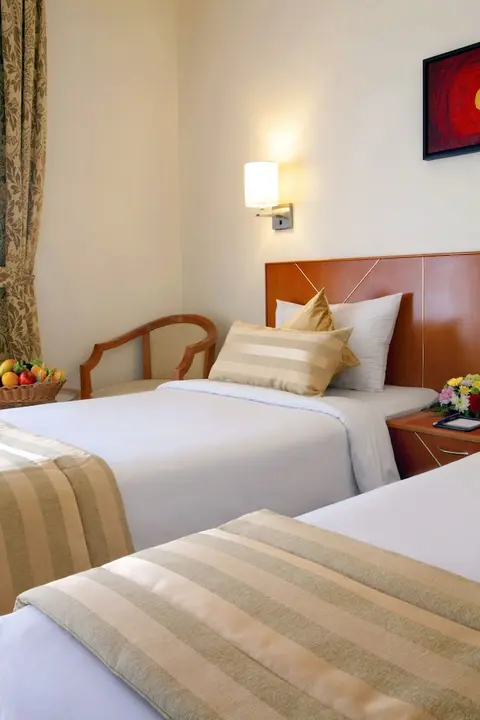 Landmark Hotel, Room